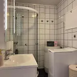 2 Bedroom Cozy In